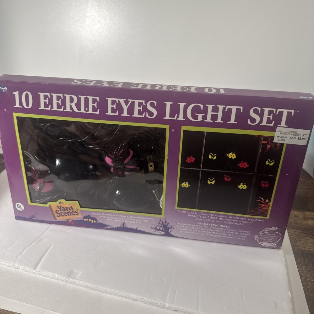 VTG 10 Eerie Eyes Light Set Fun World String Lights‎ Blow Molds Halloween Tree